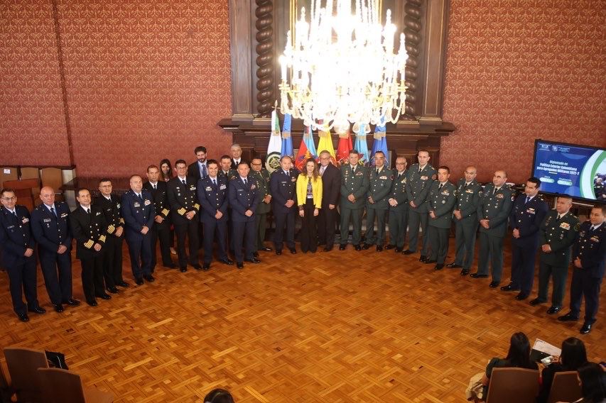 Clausura Curso de Agregados Militares 2022-2