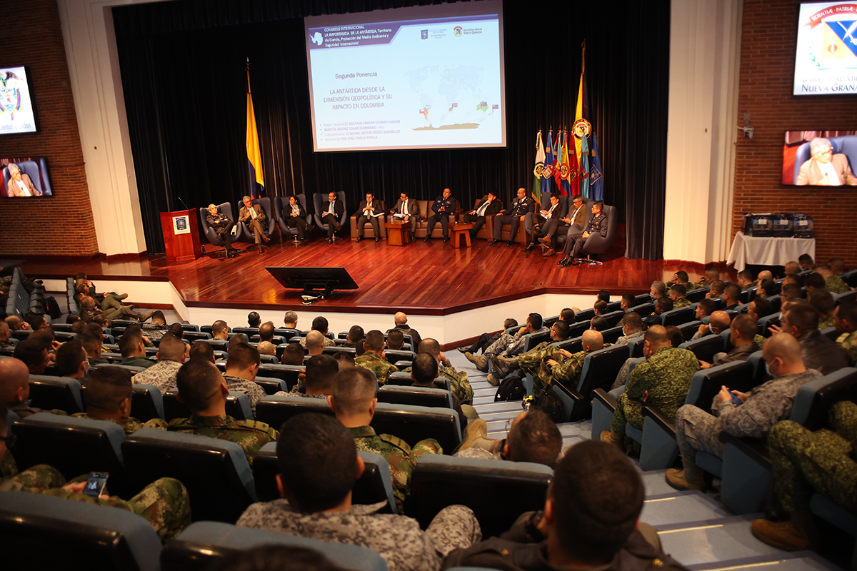 Congreso sobre la importancia de la Antártida para Colombia