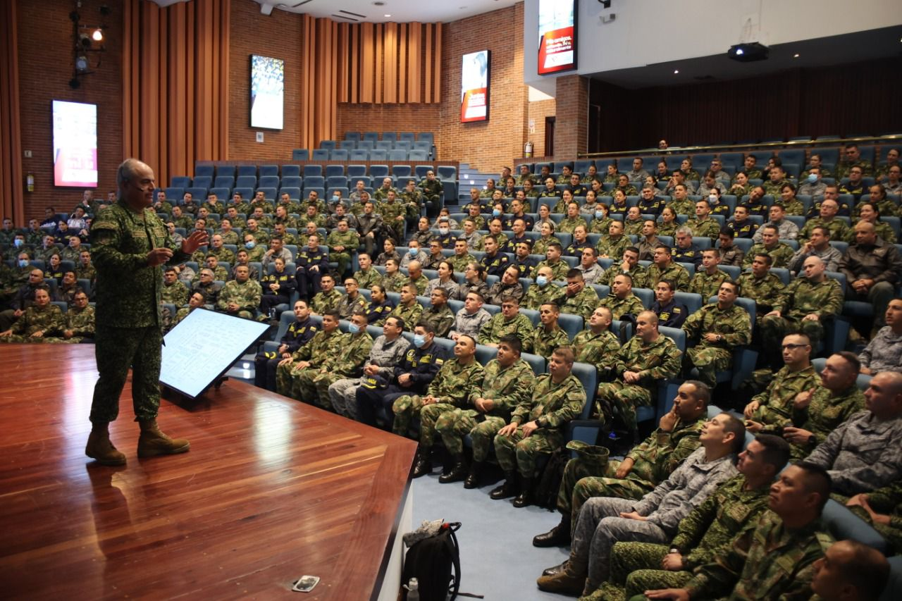 Cátedra Institucional con el Jefe de Estado Mayor Conjunto