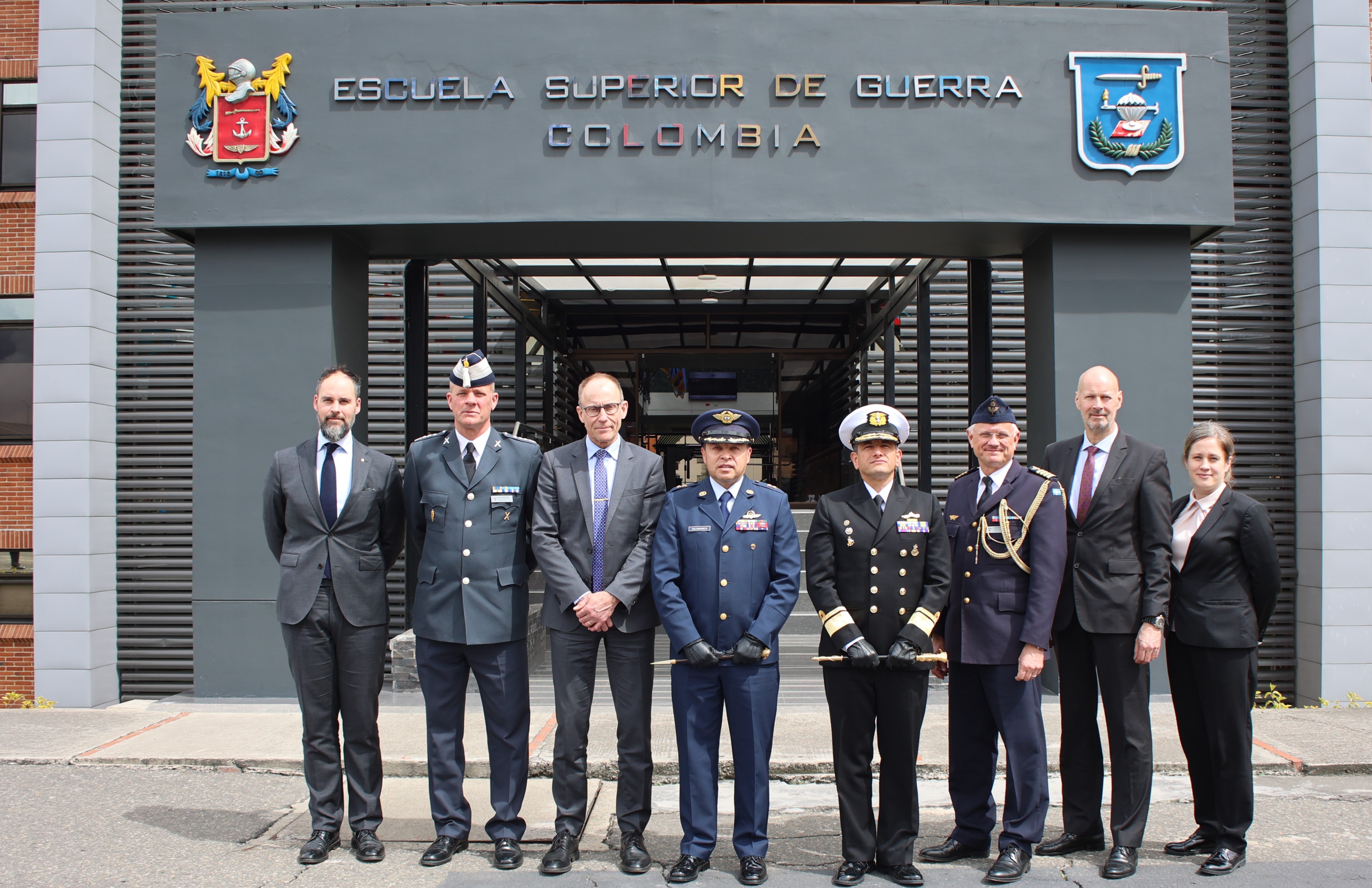 Visita de la delegación del Ministerio de Defensa Sueco