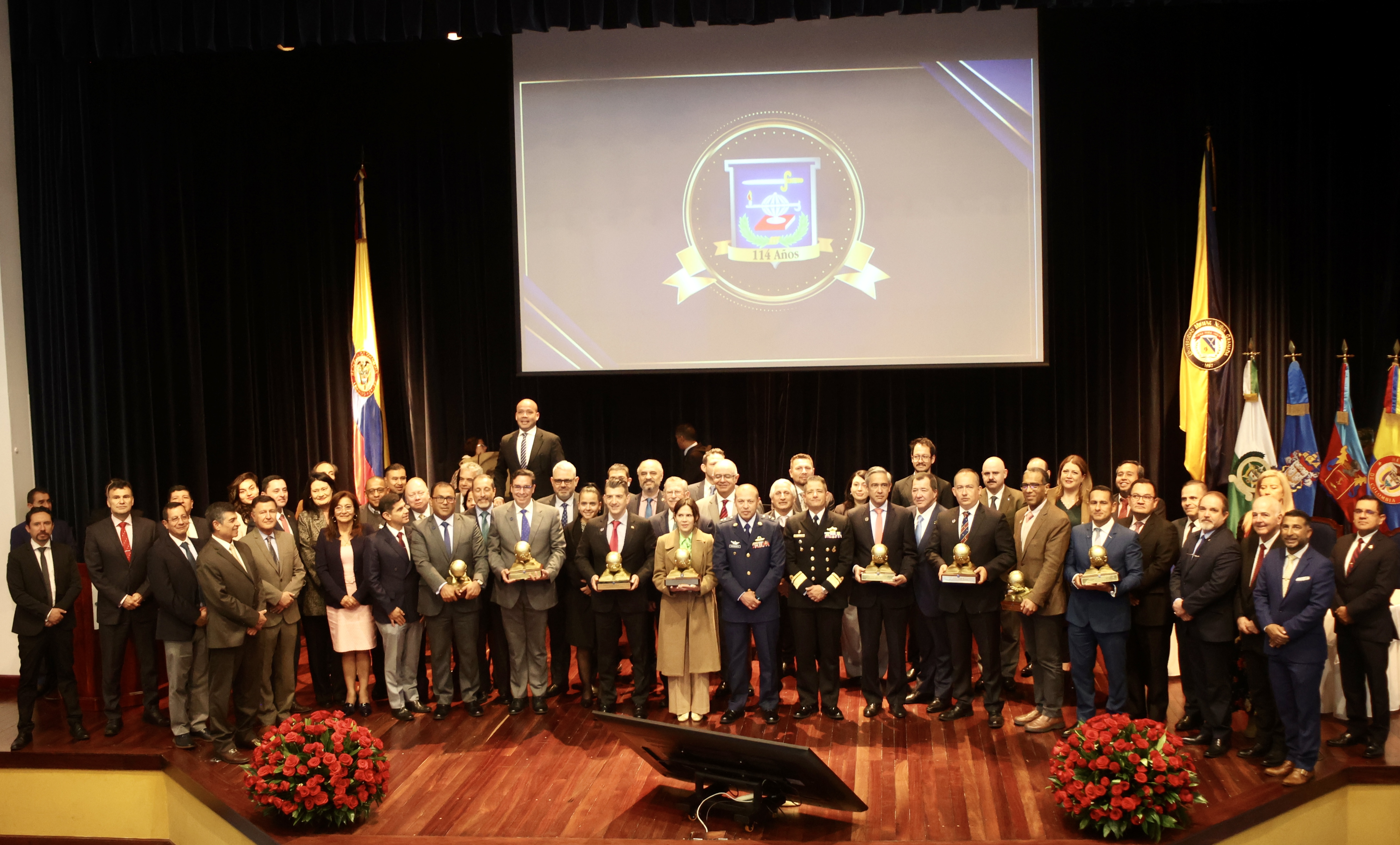 Excelencia Educativa: Celebrando a Nuestros Maestros