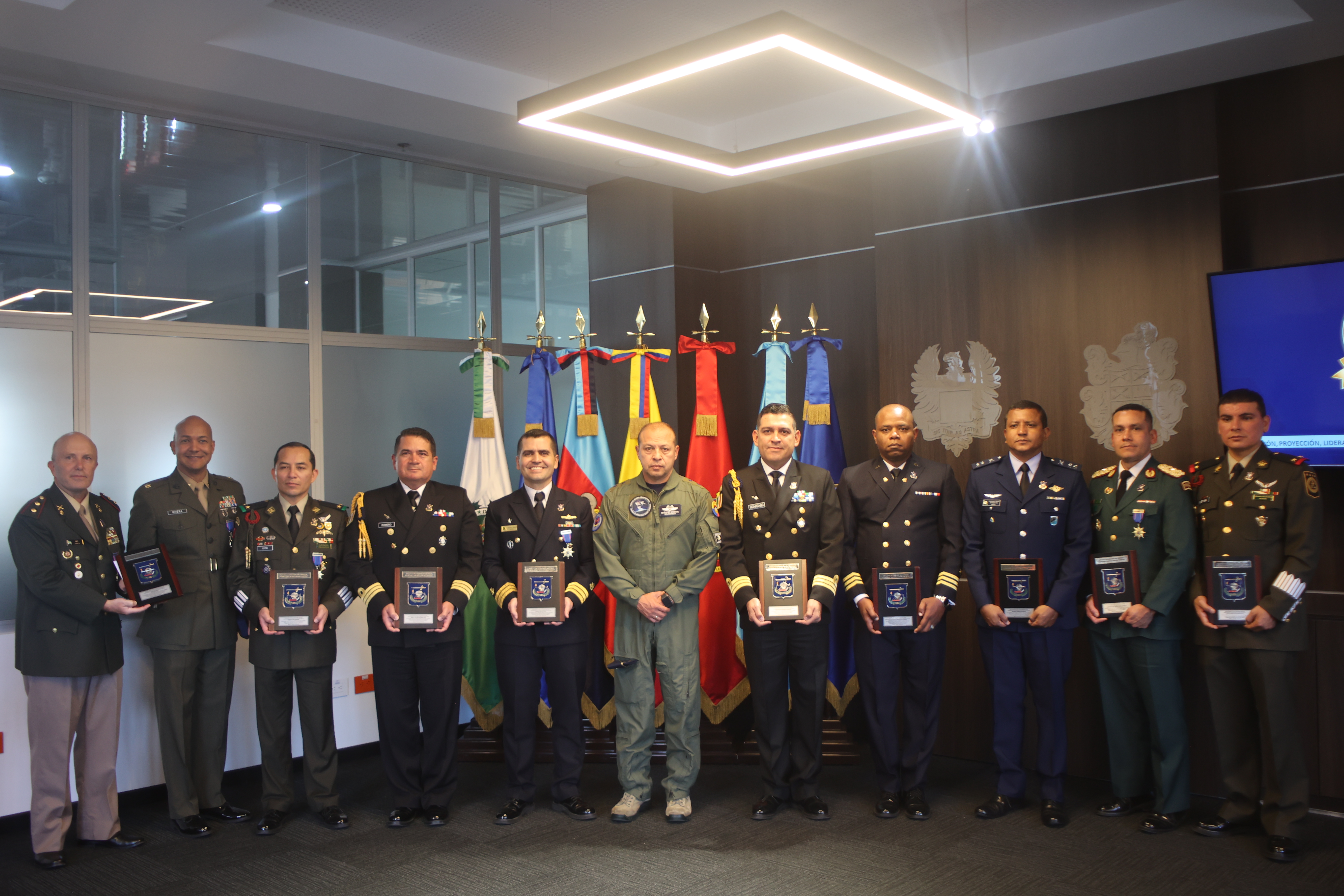 Despedida del Personal Internacional en la Escuela Superior de Guerra  