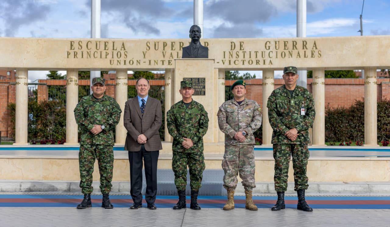 Delegación de Chile fortalece la cooperación con la ESDEG