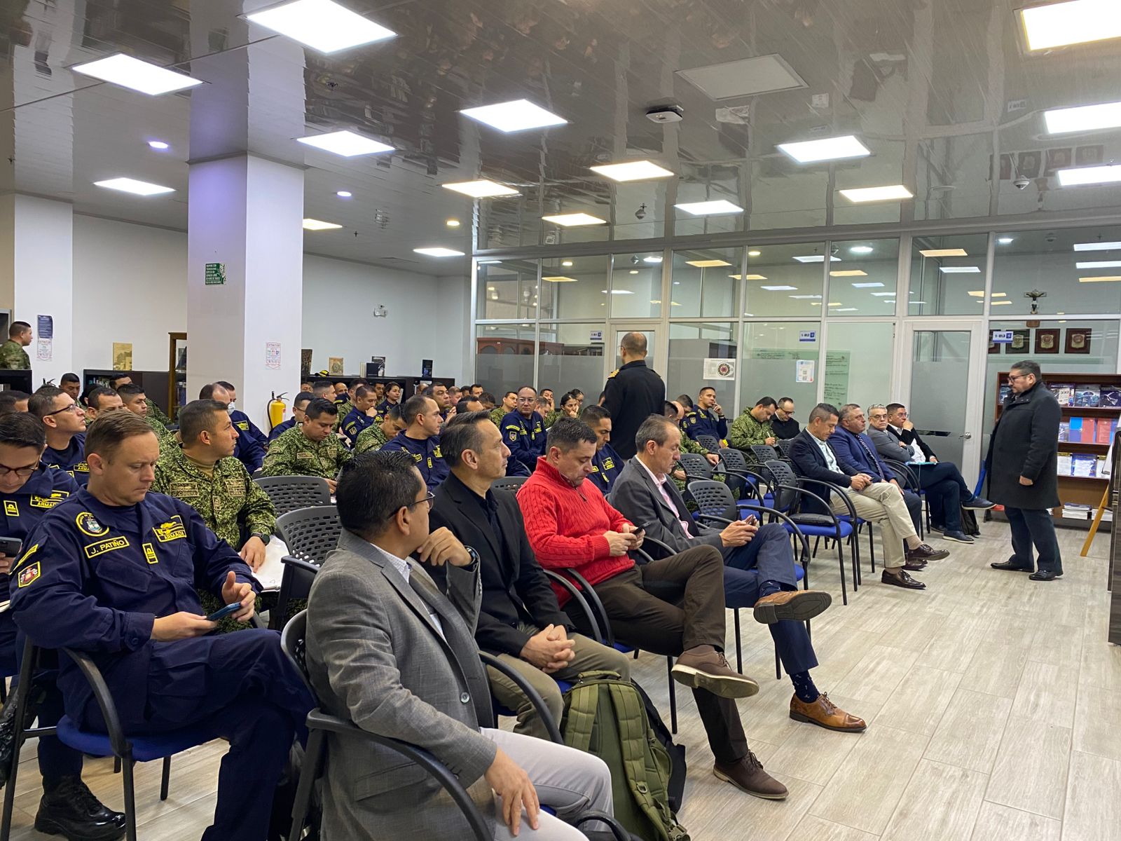 Inicio de los Juegos de Guerra “Borneo 2025” como ejercicio académico de simulación en el Curso de Estado Mayor Armada.