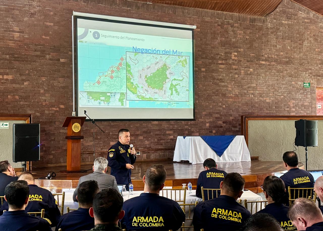 Formación Estratégica para el Liderazgo Naval del Futuro