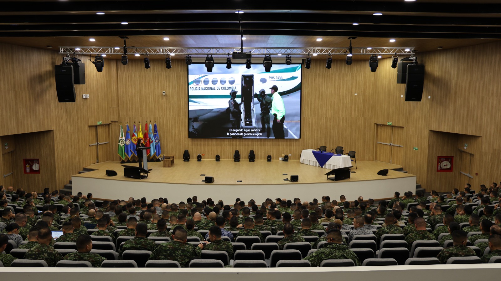 ESDEG impulsa espacios académicos para el análisis de los desafíos operacionales desde el DIH