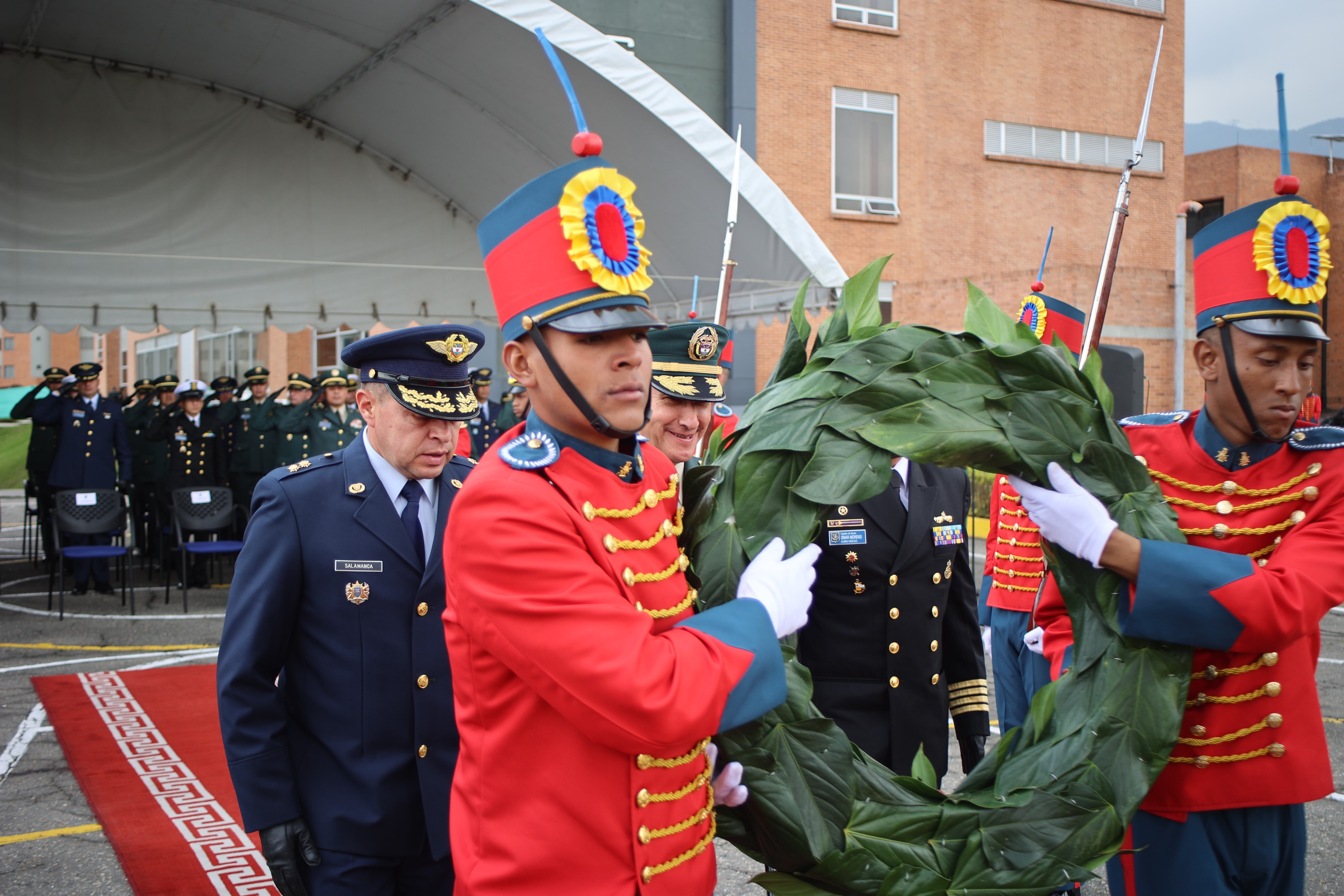 Ofrenda floral en conmemoración del aniversario 113 años de la Escuela Superior de Guerra