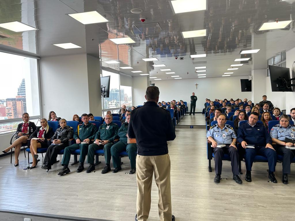 Visita del Instituto de Altos Estudios Estratégicos del Paraguay