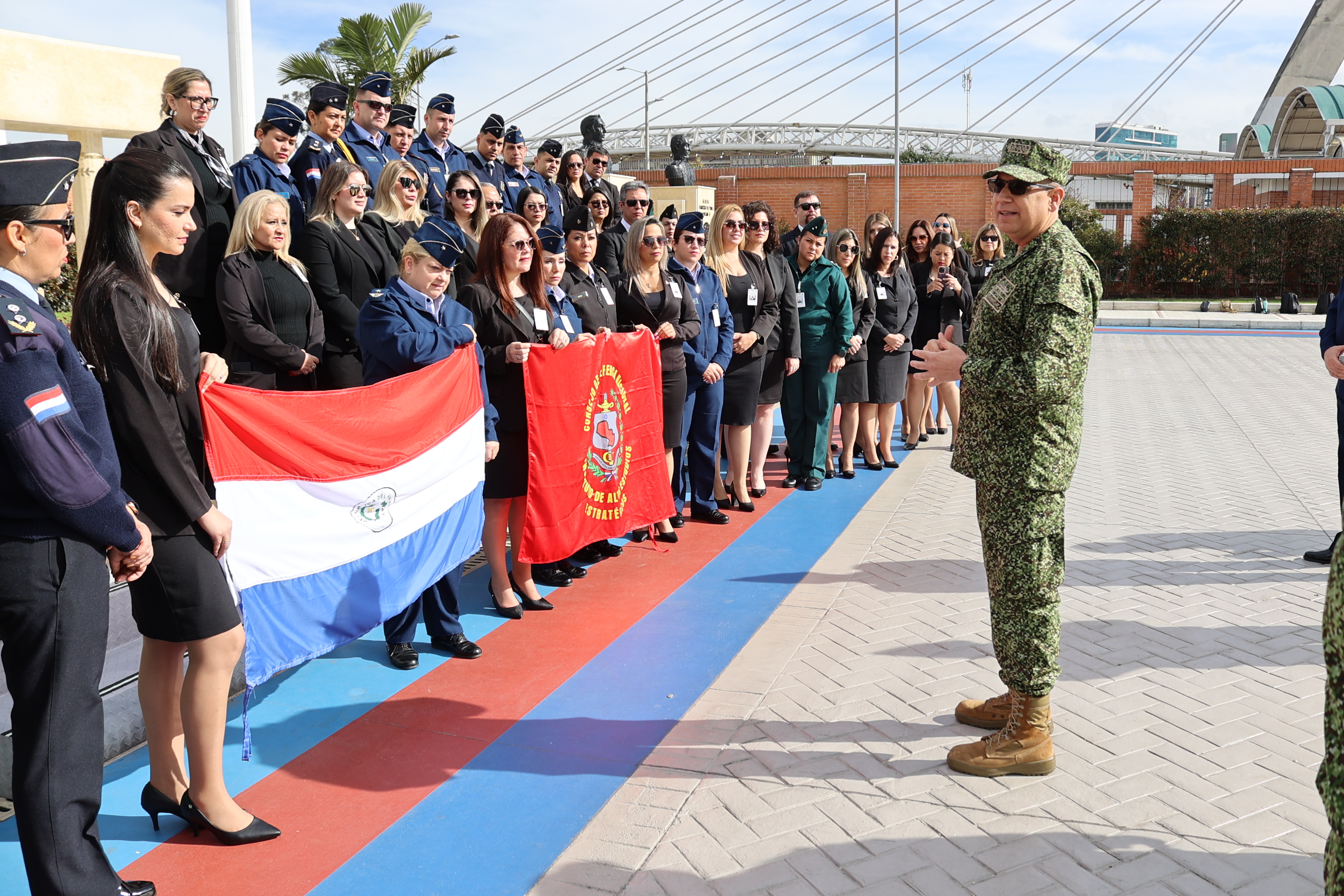 Fortaleciendo lazos estratégicos internacionales entre Colombia y Paraguay