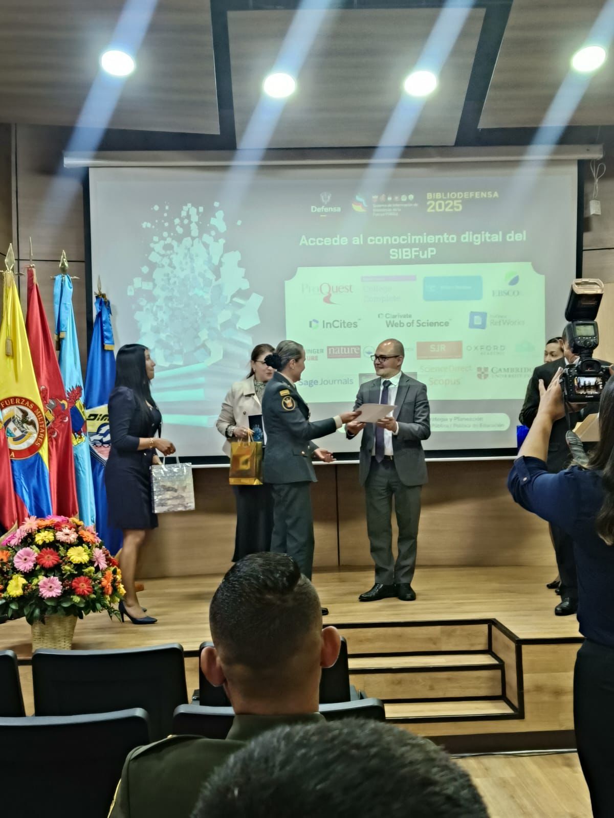 ESDEG presente en BiblioDefensa 2025