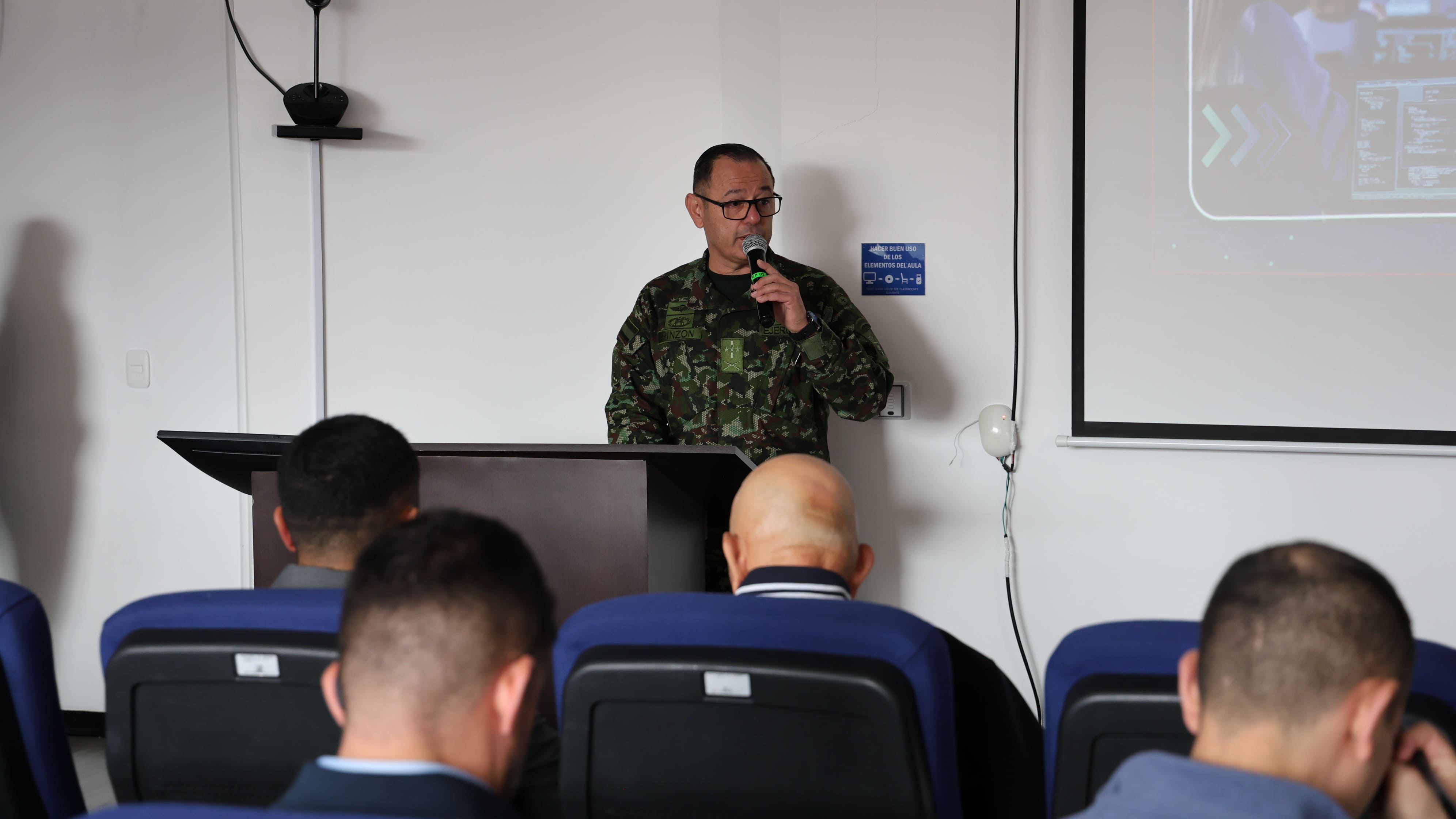La ESDEG consolida espacios de Investigación e Seguridad y Defensa con II Coloquio Doctoral
