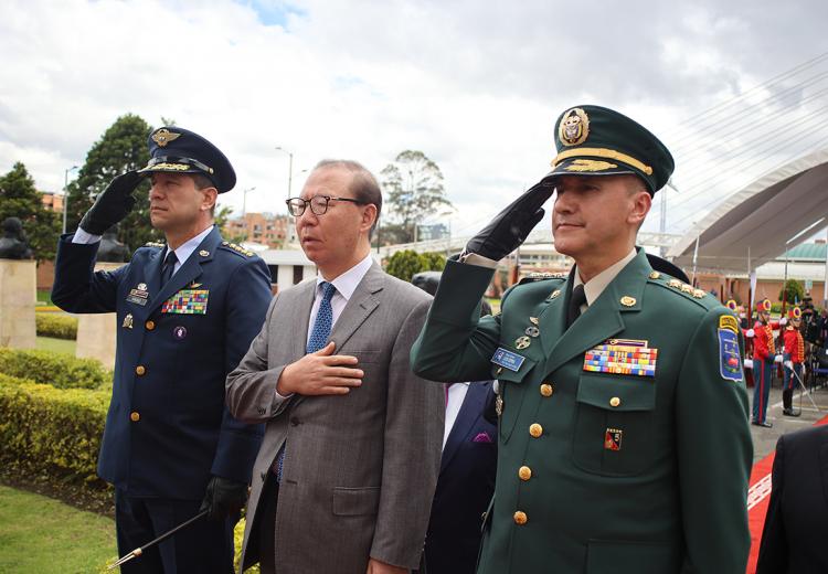 Ofrenda Floral por el Septuagésimo Segundo Aniversario de la Guerra de Corea