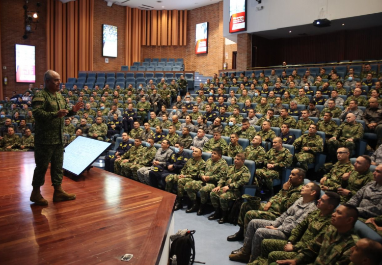 Cátedra Institucional con el Jefe de Estado Mayor Conjunto