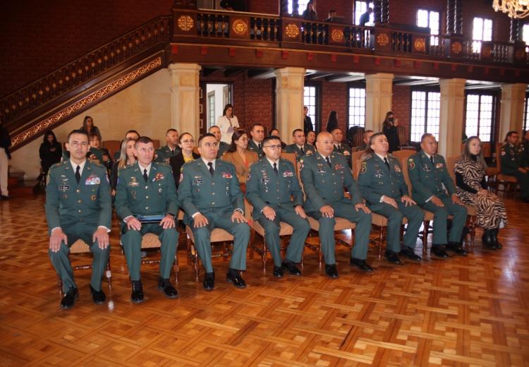 Ceremonia de Clausura del Curso de Agregados Militares 2022-3