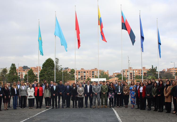 Bienvenida de los estudiantes del Curso Integral de Defensa Nacional 2023