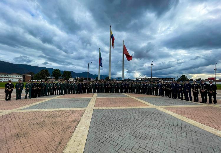 Visita a la Escuela Militar de Cadetes con los estudiantes del CEM 2023