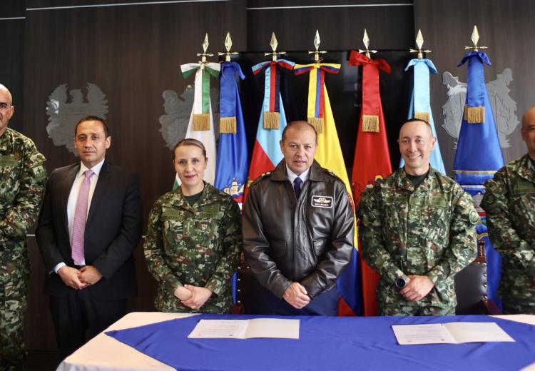 Firma de convenio con el Centro de Educación Militar