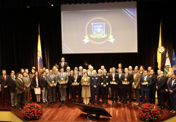 Excelencia Educativa: Celebrando a Nuestros Maestros