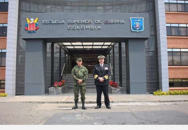 El Asesor Especial del Comandante de la Armada Portuguesa en materia de Seguridad Marítima Internacional visita la Escuela Superior de Guerra 