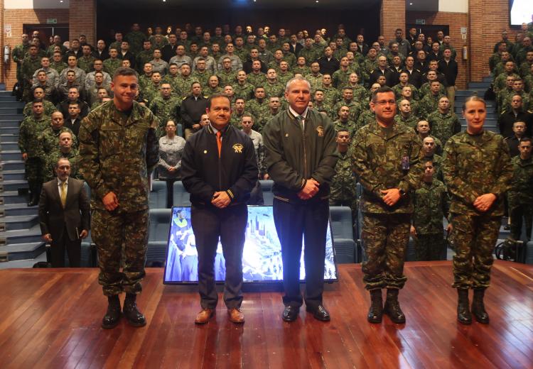 El poder Ciberespacial se toma la Escuela Superior De Guerra en el VIII Seminario Ciberseguridad Y Ciberdefensa. 