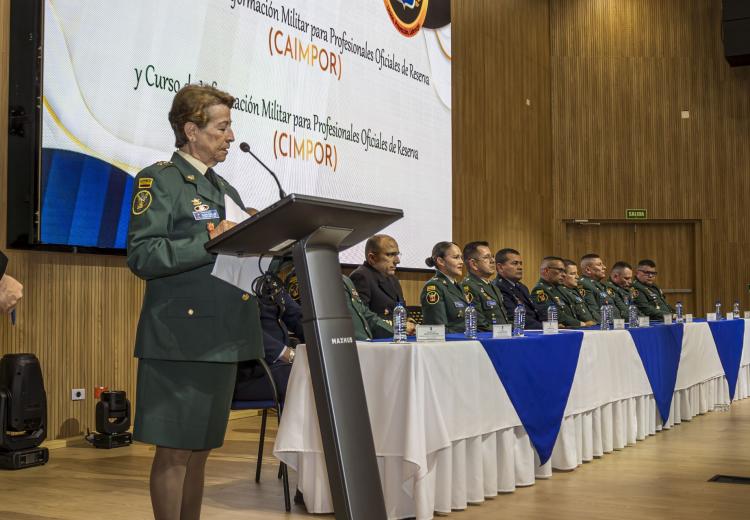 Ceremonia de clausura de la formación estratégica para los Profesionales Oficiales de Reserva de las Fuerzas Militares