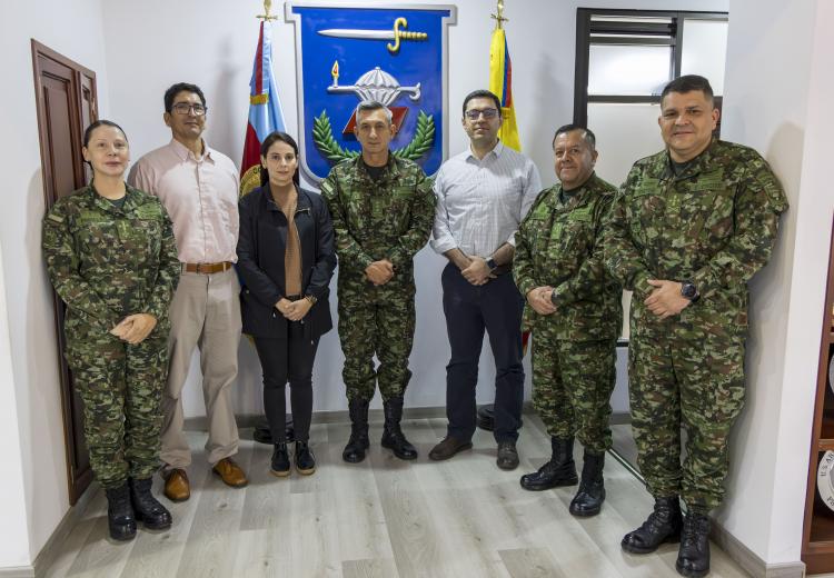 La Escuela Superior de Guerra recibió la visita institucional de la Universidad Industrialde Santander (UIS), en el marco del fortalecimiento de la cooperación académica ycientífica entre ambas instituciones