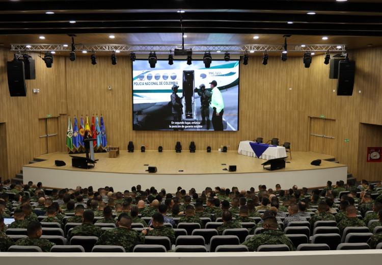 ESDEG impulsa espacios académicos para el análisis de los desafíos operacionales desde el DIH